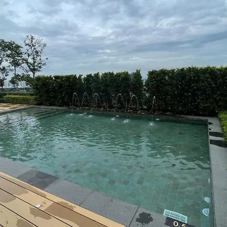 Beacon Executive Suite - City View - By Iz George Town Exterior photo