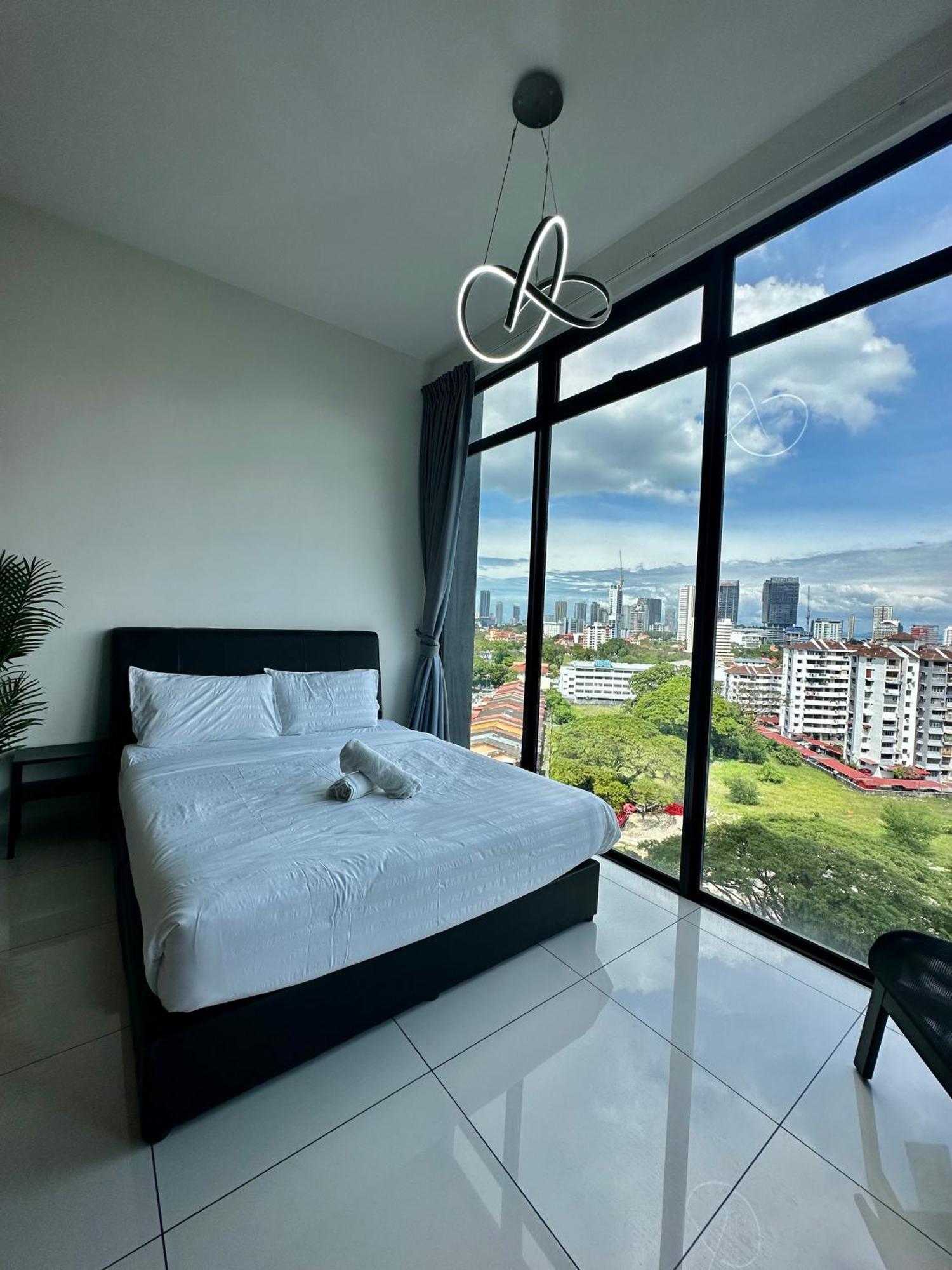 Apartment Beacon Executive - View - By Iz *