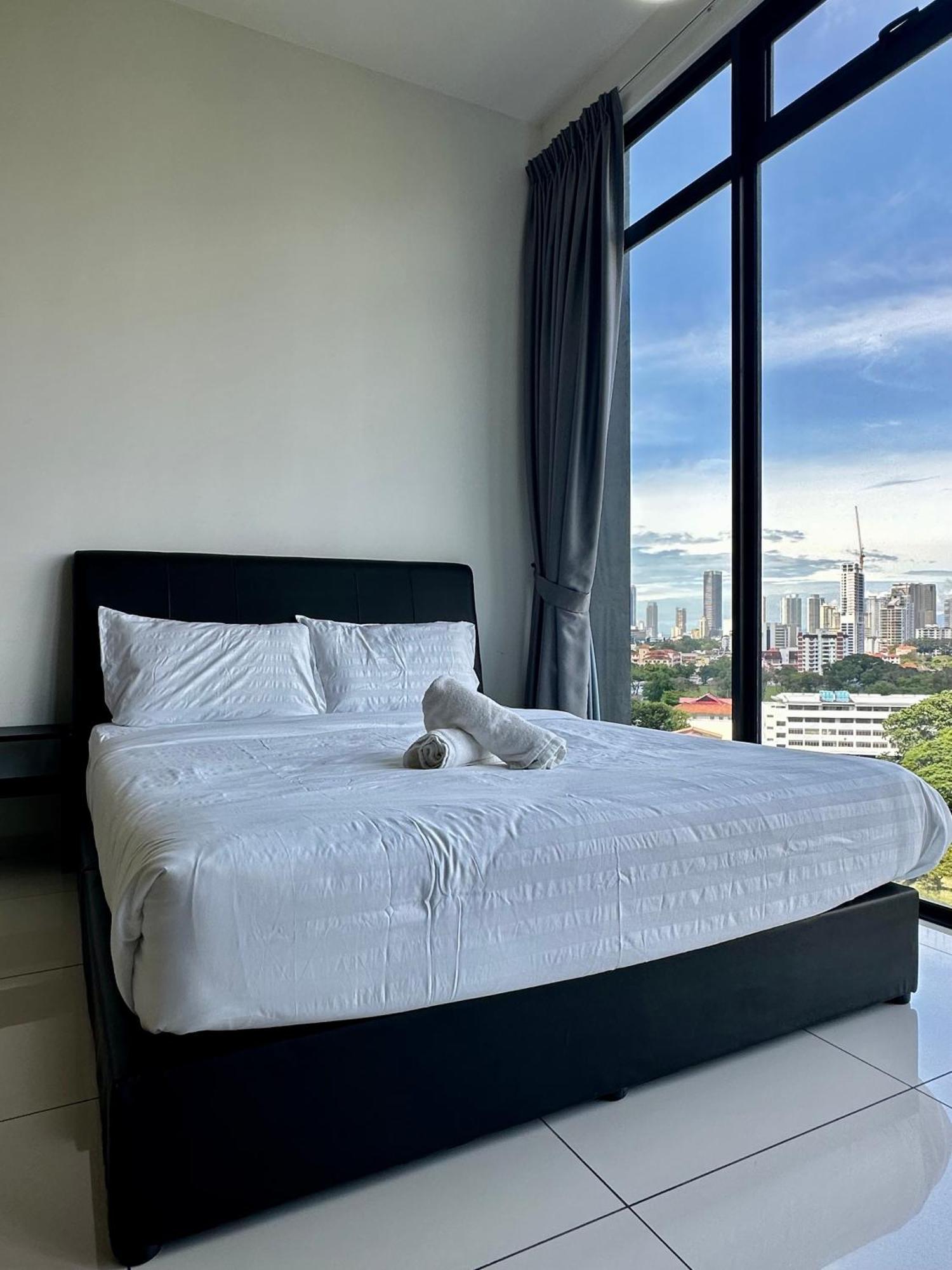 Apartment Beacon Executive - View - By Iz George Town