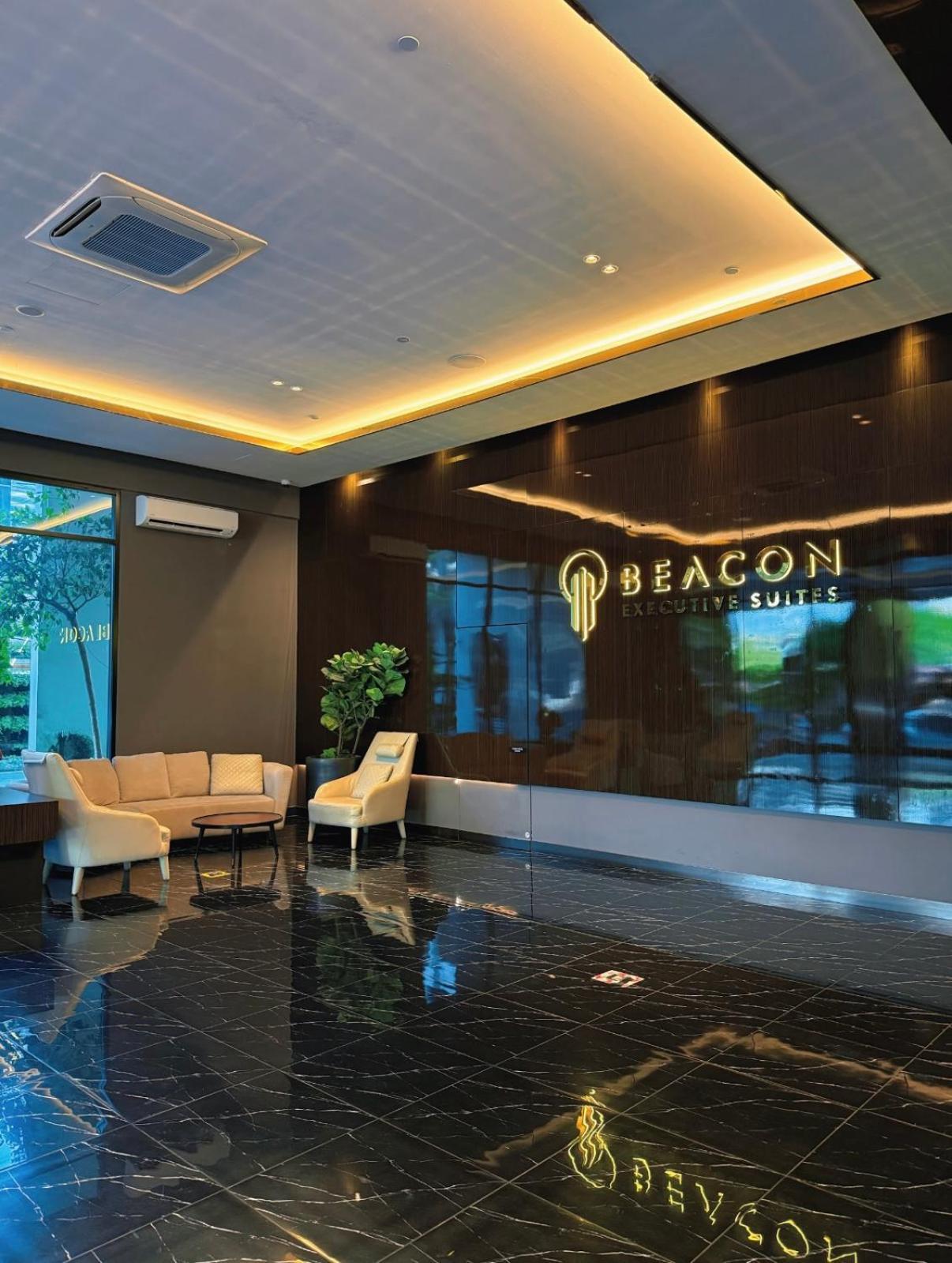 Beacon Executive - View - By Iz Apartment *