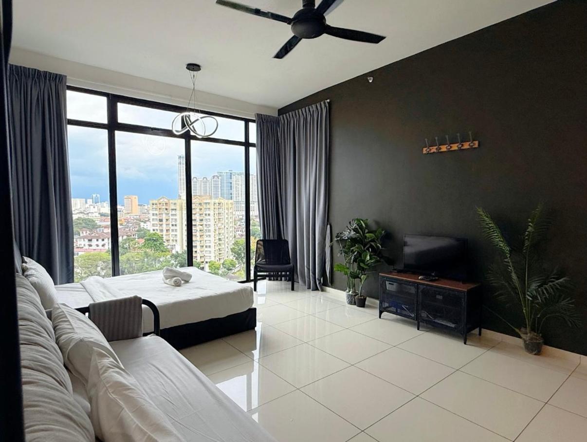 Apartment Beacon Executive - View - By Iz